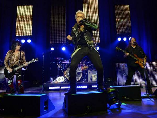 Billy Idol  May 25, 2013  The Pearl, Palms Concert Theater, Las Vegas, NV